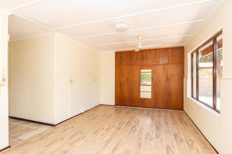 5 Bedroom Property for Sale in Bergvliet Western Cape